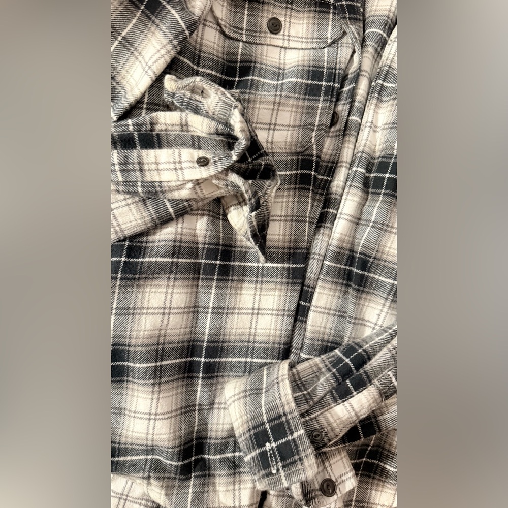 Redhead flannel - Picture 5 of 7